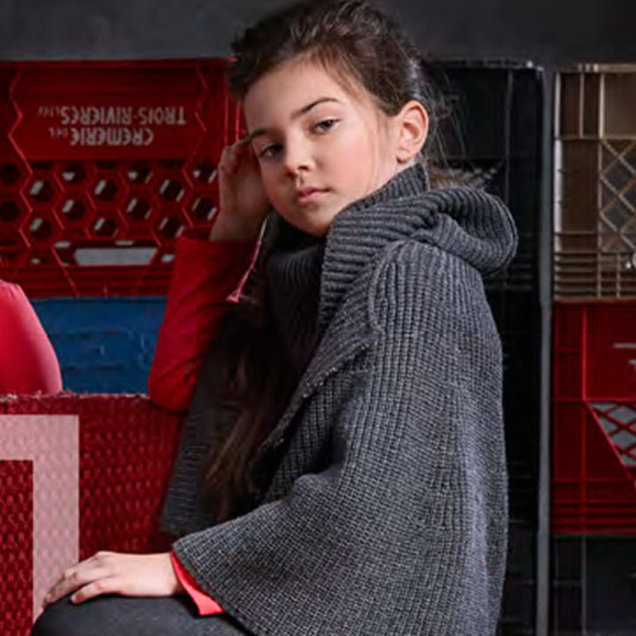 NEW Blu by Blu Stylish Fall Grey Girls Poncho 7/8 - Picture 2 of 2